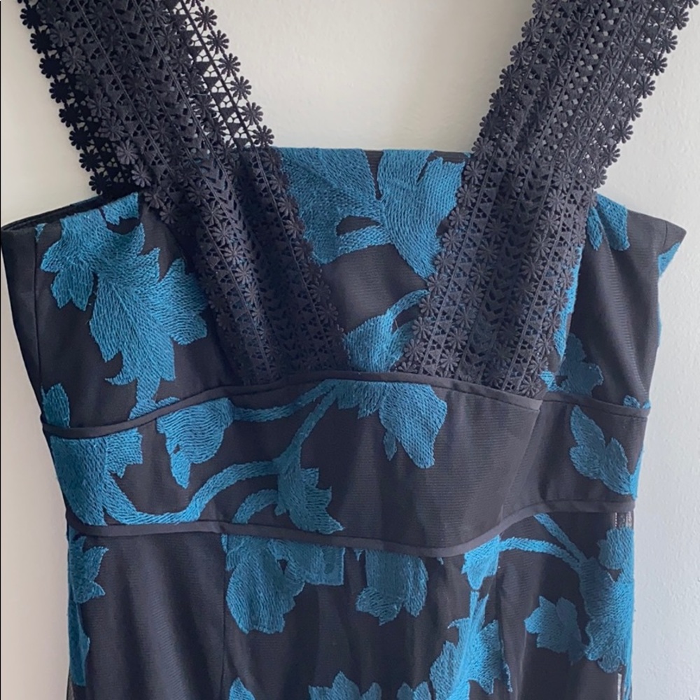 Dress - Picture 2 of 8